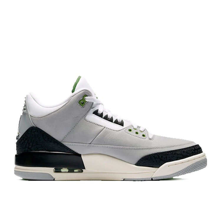 AirJordan3RetroChlorophyll136064-006-2.jpg