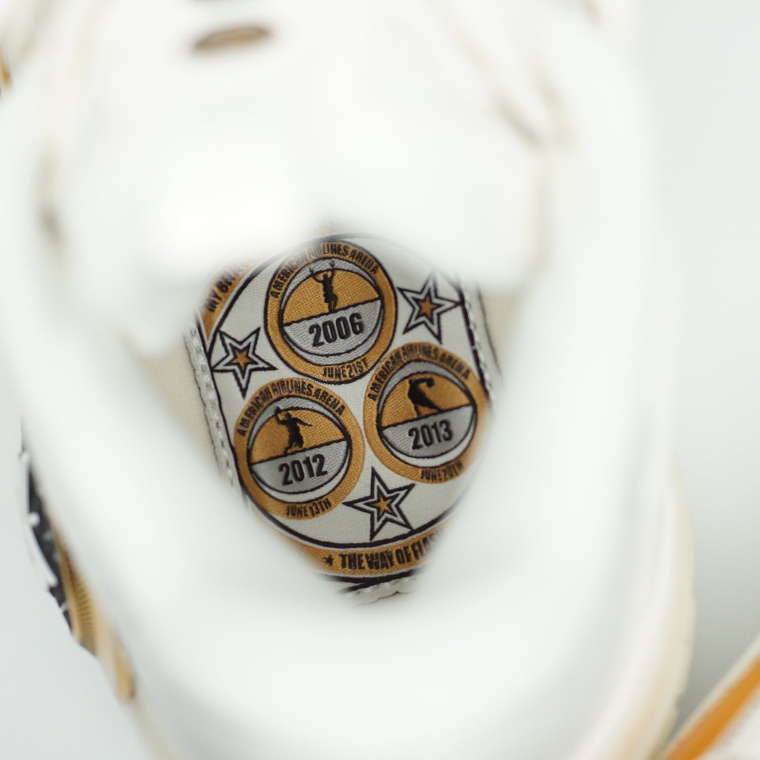 Way of Wade 10 Low Limited Edition - Hong Kong Exclusive