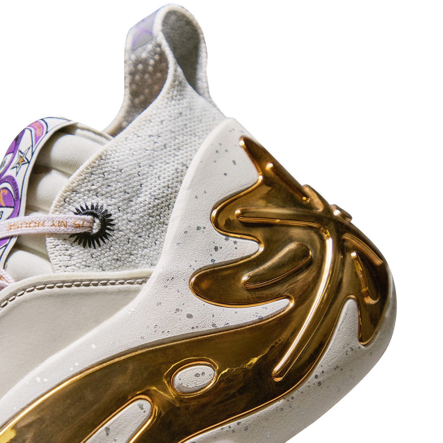 Way of Wade 11 - Statue
